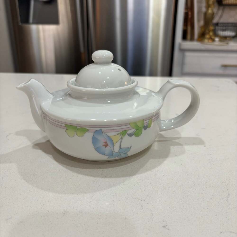 The Toscany Collection Japan Morning Glory Porcelain Teapot